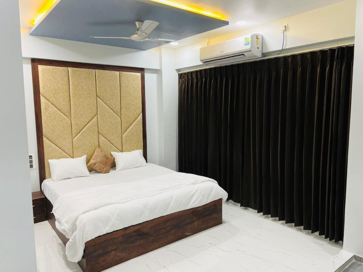 Hotel New City Light Surat Exterior foto
